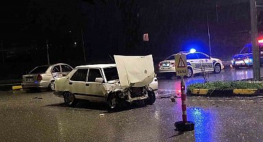 Bartın'da sağanak yağış kazayı beraberinde getirdi: 2 yaralı