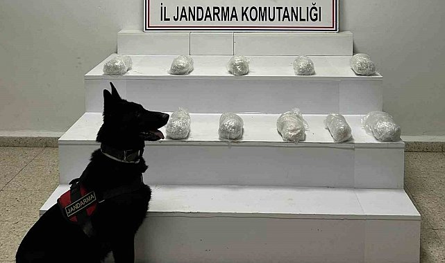 Başkale'de 10 kilo 978 gram metamfetamin ele geçirildi