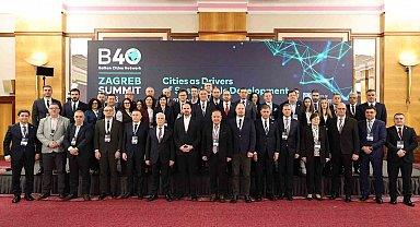 Başkan Aras B40 Zirvesinde kültür, turizm ve yerel demokrasiyi anlattı