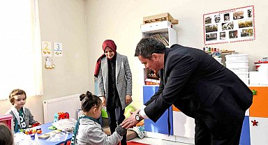 Başkan Aydın, özel Gereksinimli çocukların karne sevincini paylaştı