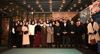 Başkan Büyükkılıç, gençlerle çay kahve eşliğinde sohbet etti