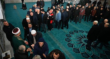 Başkan Büyükkılıç, sabah namazında vatandaşlarla buluştu