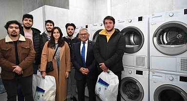 Başkan Büyükkılıç'tan öğrencilere anlamlı destek: Büyükşehir 11 bin öğrencinin çamaşırını ücretsiz yıkadı