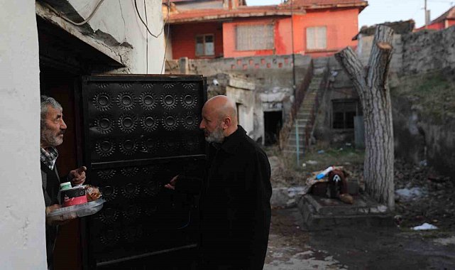 Başkan Çolakbayrakdar: "Büyüklerimizin hayır duası, bizim en büyük gücümüzdür"