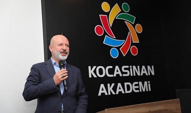 Başkan Çolakbayrakdar: "Şehrimize değer katan modern tesisler hemşehrilerimizin hizmetinde"