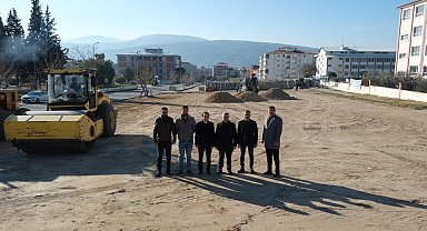 Başkan Erol, okullar bölgesine nefes aldıracak projeyi inceledi