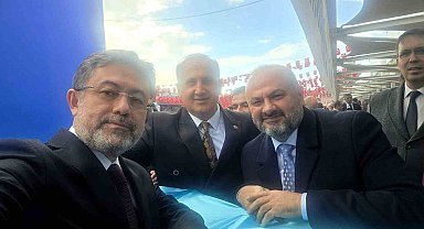 Başkan Kaya, Bakan Yumaklı ile deve güreşlerini görüştü