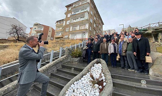 Başkan Özdemir: "Gazeteciler en özel günlerinde bile mesleklerini bırakamıyor"