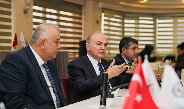 Başkan Özlü sanayicileri dinledi