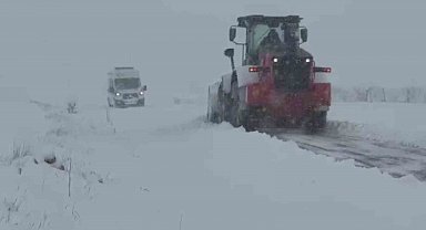 Batman'da 35 köy yolu ulaşıma açıldı, ziyaretçiler kurtarıldı