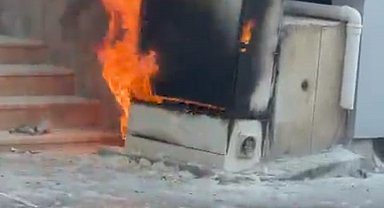 Batman'da aşırı yük elektrik panosunu yaktı