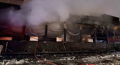 Batman'da kafe yangını: İş yeri kullanılamaz hale geldi