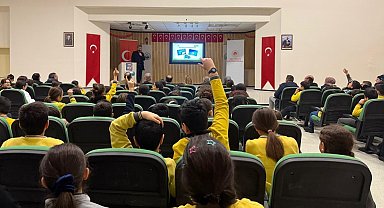Bayburt'ta sıfır atık için öğrenci ve velilere eğitim verildi