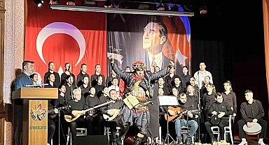 Bayındır'da öğrencilerden türkü şöleni