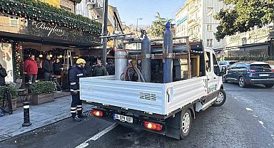 Baylan Pastanesi'nin kaçak kısımları yıkılıyor