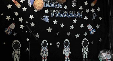 Bebek Kütüphanesi'nde çocuklar uzayla tanıştı