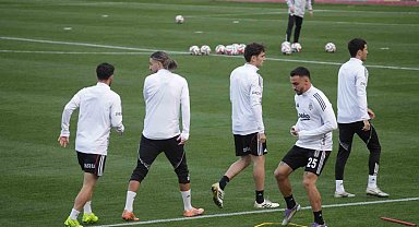 Beşiktaş, Antalya'daki kampında hazırlıklarını sürdürüyor