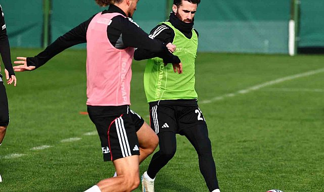 Beşiktaş'ta Antalya kampı kadrosu belli oldu