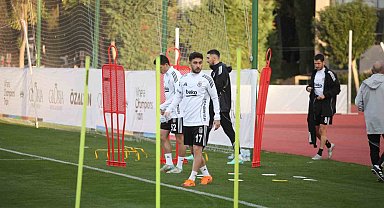 Beşiktaş'ta devre arası çalışmalarını Antalya'da sürdürdü