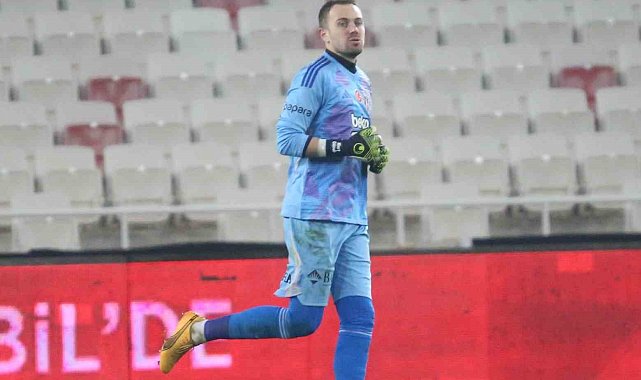 Beşiktaş'ta Mert Günok ile yollar ayrıldı