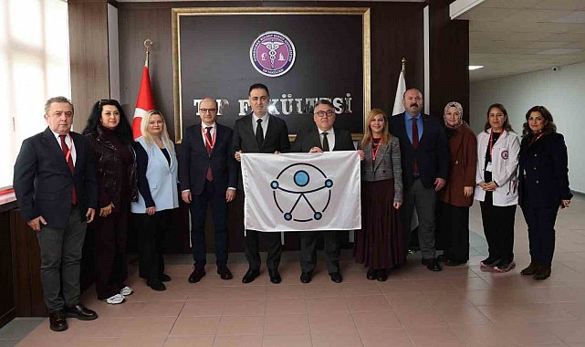 BEUN Tıp Fakültesine "Erişilebilirlik Belgesi" ve "Erişilebilirlik Logolu Bayrak" takdim edildi