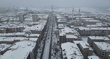 Beyaza bürünen Sultangazi havadan görüntülendi