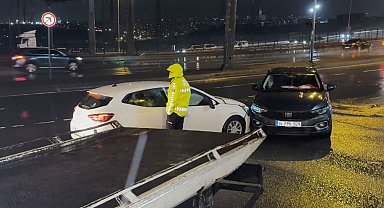 Beylikdüzü E-5'te iki araç çarpıştı: 1 yaralı