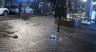 Beylikdüzü'nde iş yeri kurşunlama anı kamerada