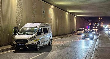 Beylikdüzü'nde yolun karşısına geçerken minibüsün çarptığı kadın öldü