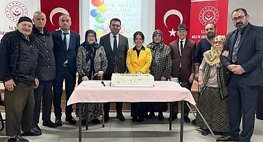 Bilecik'te huzurevinde doğum günü sevinci