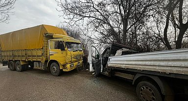 Bilecik'te ıslak yol kazaya neden oldu: 4 yaralı