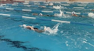 Bilecik'te spor okulları yüzme antrenmanları yoğun tempoyla sürüyor