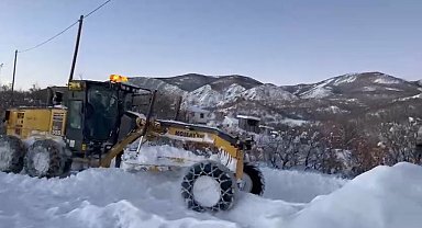 Bingöl'de kapalı köy yollarının büyük bölümü ulaşıma açıldı: 24 köy yolunda çalışmalar sürüyor