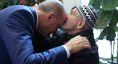 Bir asırlık ömre tanıklık eden Yılmaz'dan, Erdoğan'a anlamlı sözler: "O benim manevi torunum"