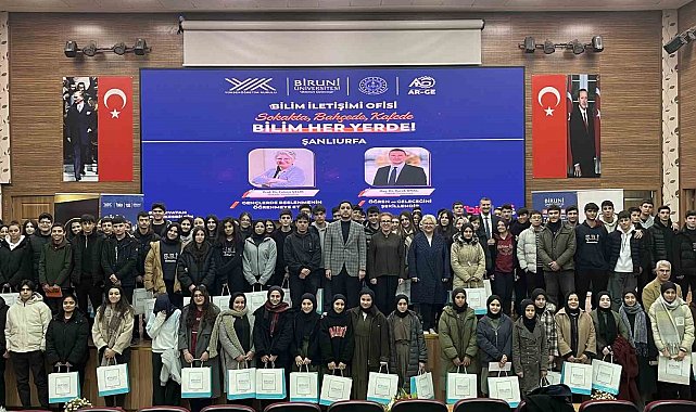 Biruni Üniversitesi, YÖK'ün 'Bilim Kafe' etkinlikleriyle 6 ilde gençlerle buluştu
