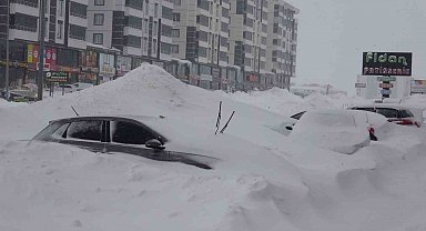 Bitlis kara gömüldü, 335 köy yolu kapalı