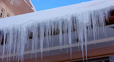 Bitlis'te kışa karşı geceli gündüzlü mücadele