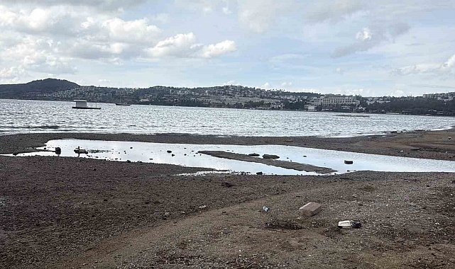 Bodrum'da deniz çekildi