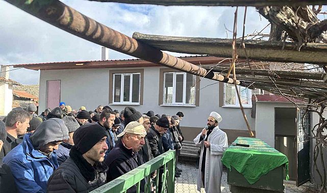 Boğularak öldürülen kadın son yolculuğuna uğurlandı