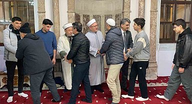 Bolu'da Miraç Kandili'nde vatandaşlar camilere akın etti