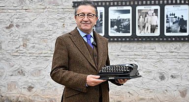 Bülent Ecevit'in 70 yıllık daktilosu, Ulucanlar Cezaevi Müzesi'nde