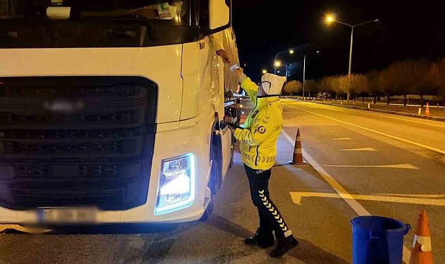 Burdur'da yük taşıyan araçlara yönelik denetim