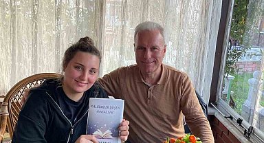 Burhaniye'de üniversiteli Melike'nin ilk kitabı çıktı