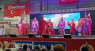 Bursa Mehter takımı Paris'te sahne aldı
