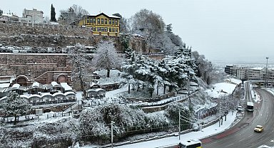 Bursa yeni yıla karla uyandı...Beyaz güzellik havadan böyle görüntülendi