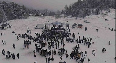 Bursa'da Kış Festivali'ne yoğun katılım trafiği felç etti