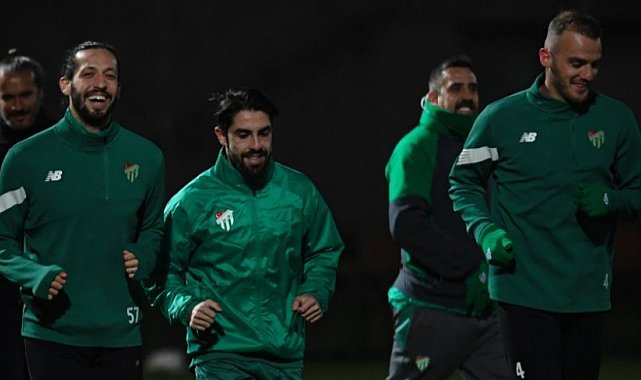 Bursaspor'un Antalya kampı başladı