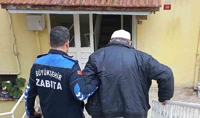 Büyükşehir Belediyesi, zorlu hava şartlarında da kimseyi yalnız bırakmıyor