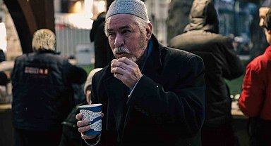 Büyükşehir'den vatandaşa sıcak çorba ikramı