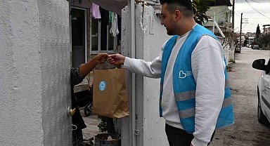 Büyükşehir'in beslenme paketi aileleri de, öğrencileri de sevindiriyor